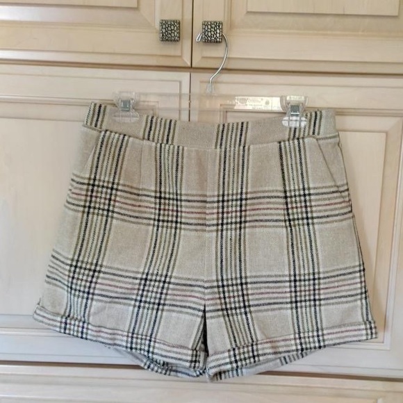 Vici Pants - 🆕 VICI: Sylvan Pocketed High Rise Plaid Shorts
